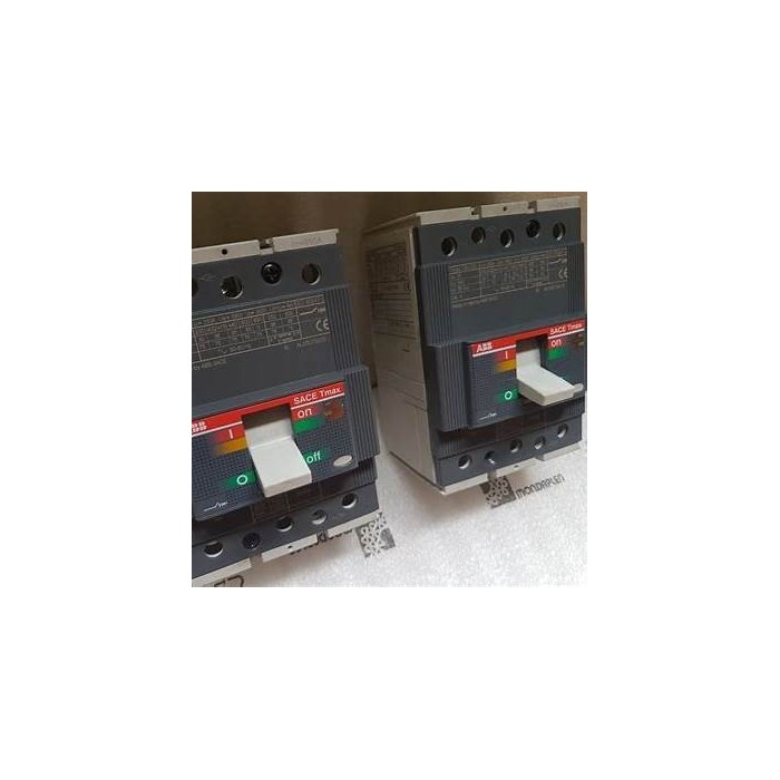 React2-uno-3.6-tl inverter di stringa 3,6kw con accumulo integrato da 2kw