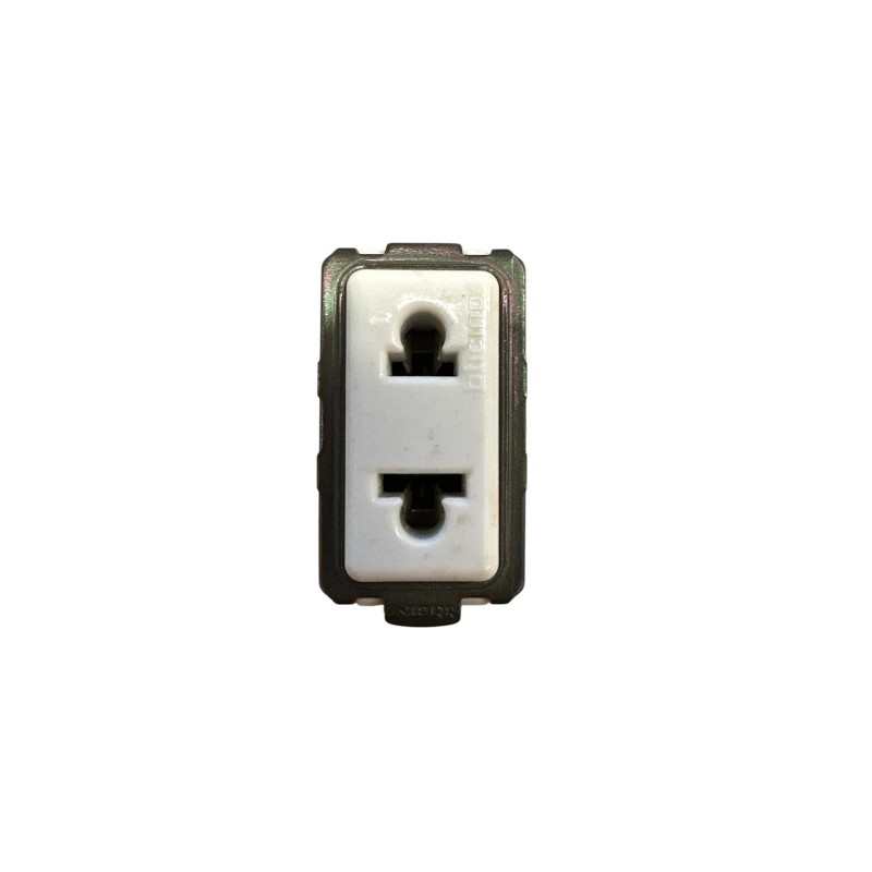 Bticino 5024 magic series 2-pole power socket Bticino 5024 magic series 2-pole power socket