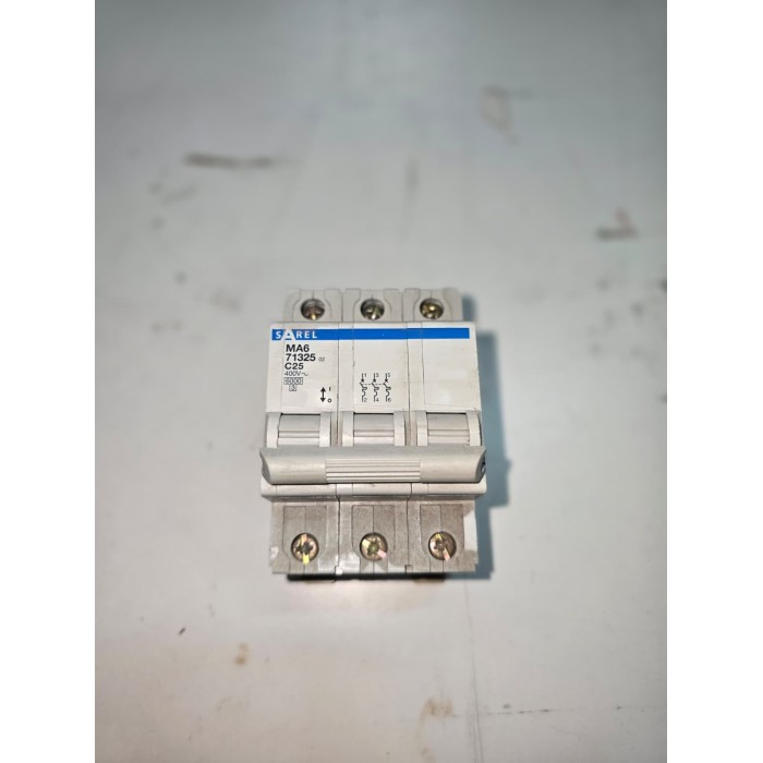 Sarel ma6 71325 interruttore magnetotermico 3p c25 6 ka 400 v ac iec 60898-1 montaggio guida din.