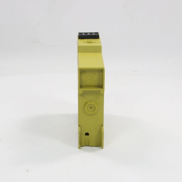 Pilz 774133 pnoz e1.1p relÈ di sicurezza 24v dc - 2 uscite sicure (so) + 1 aux - cat.4 / pl e - guida din