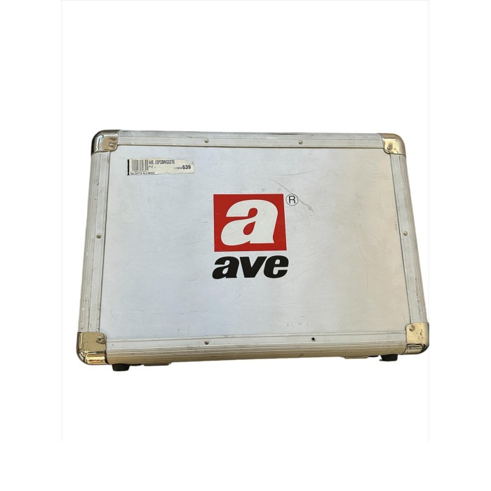 Aluminum case for sample collection